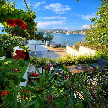 Beach Holiday Home With Private Jacuzzi & Parking Trogir Exterior foto